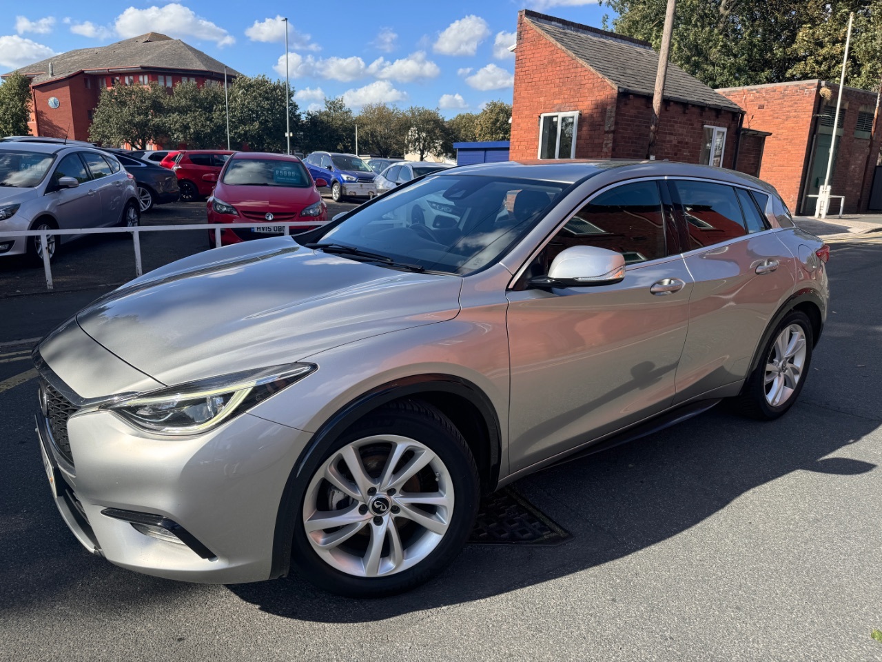 2017 Infiniti Q30